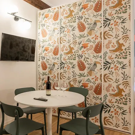 Co99- Large Lanzone Apartamento Milão