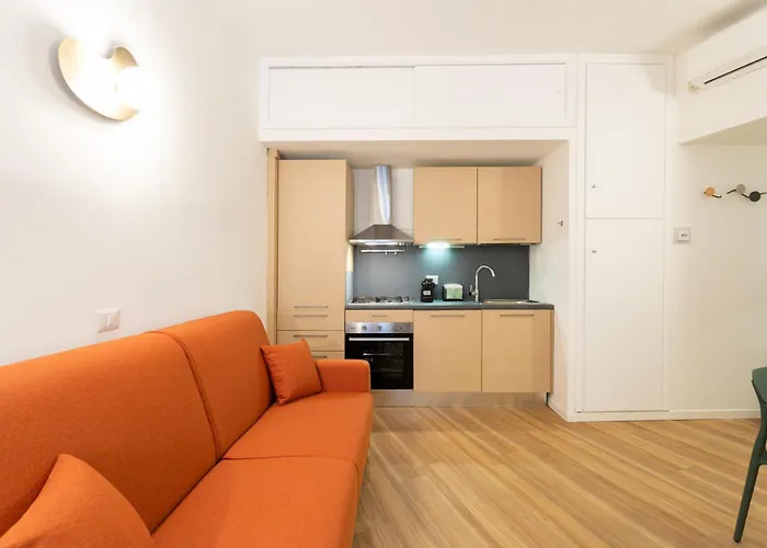 Apartment Co99- Large Lanzone