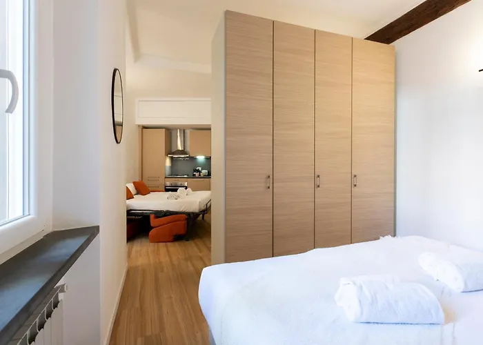 Apartment Co99- Large Lanzone Mailand