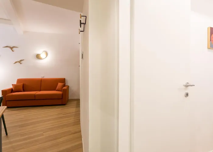 Co99- Large Lanzone Apartmán