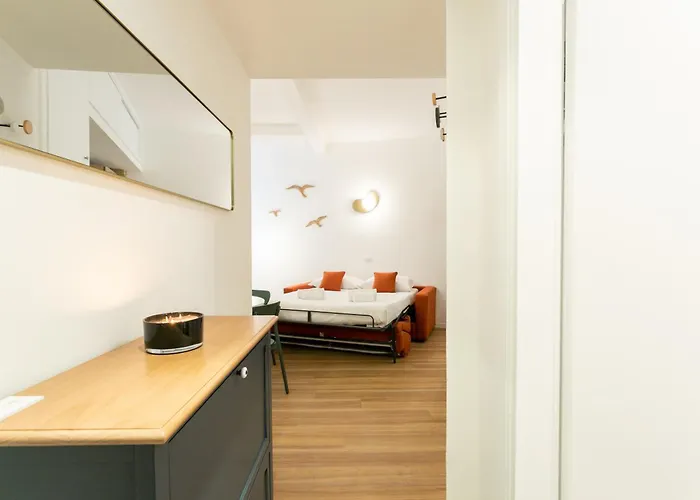 Apartment Co99- Large Lanzone
